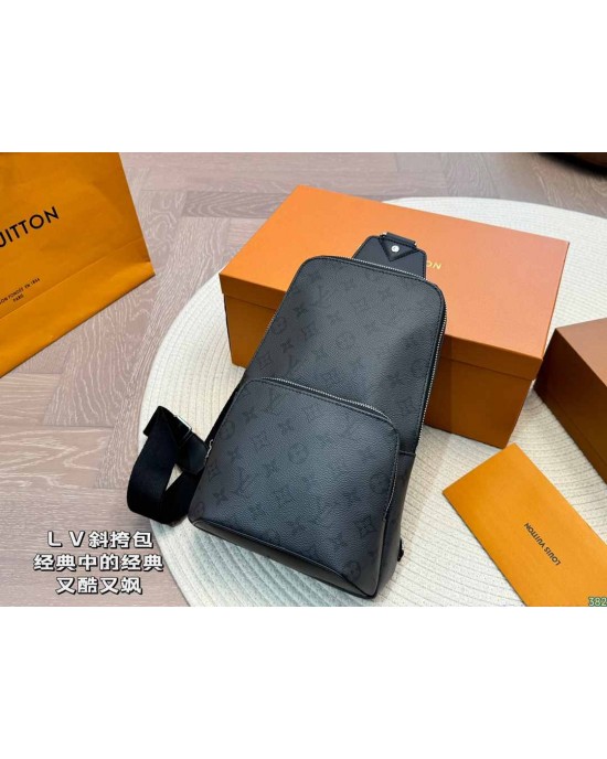 תיק לואי צד