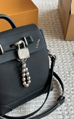 תיק לואי 16.5/20/8.35 ס"מ