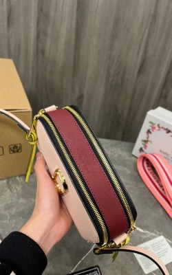 תיק מארק ג'ייקובס