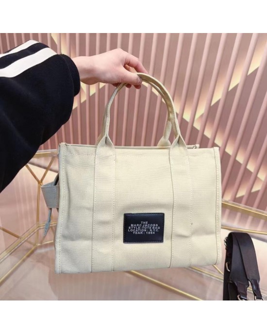 תיק מארק ג'ייקובס