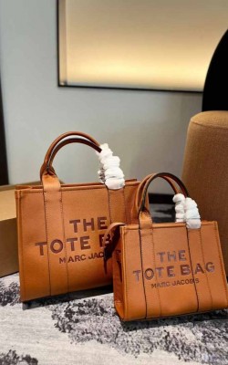 תיק מארק ג'ייקובס 33/27 25/20 ס"מ