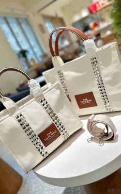 תיק מארק ג'ייקובס 34/28 25/21 ס"מ