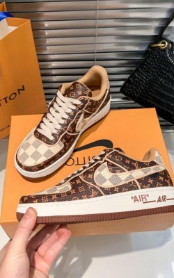 נעלי לואי  נייק בצבעים מטורפים