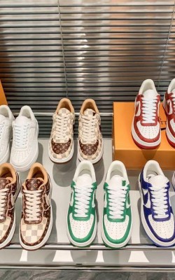 נעלי לואי  נייק בצבעים מטורפים