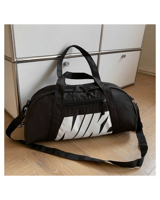 תיק ספורט נייק