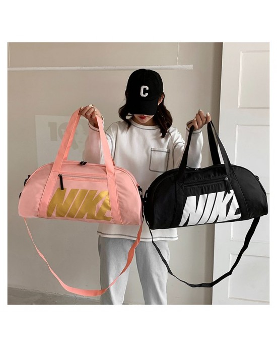 תיק ספורט נייק