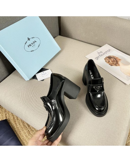 נעלי פראדה עקב