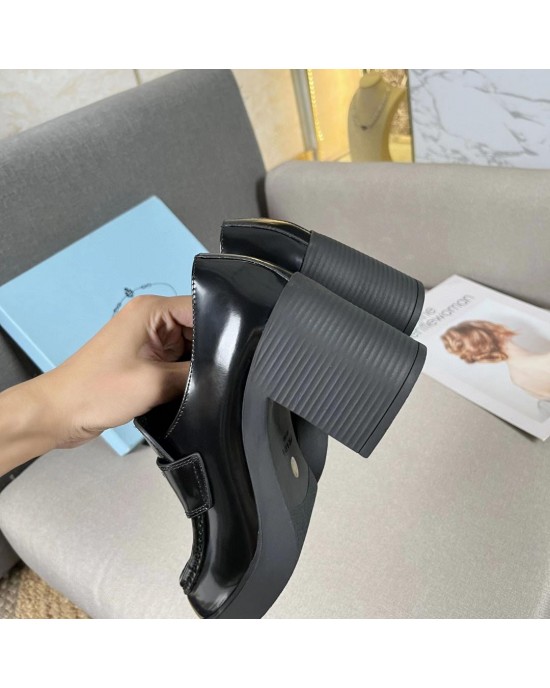 נעלי פראדה עקב