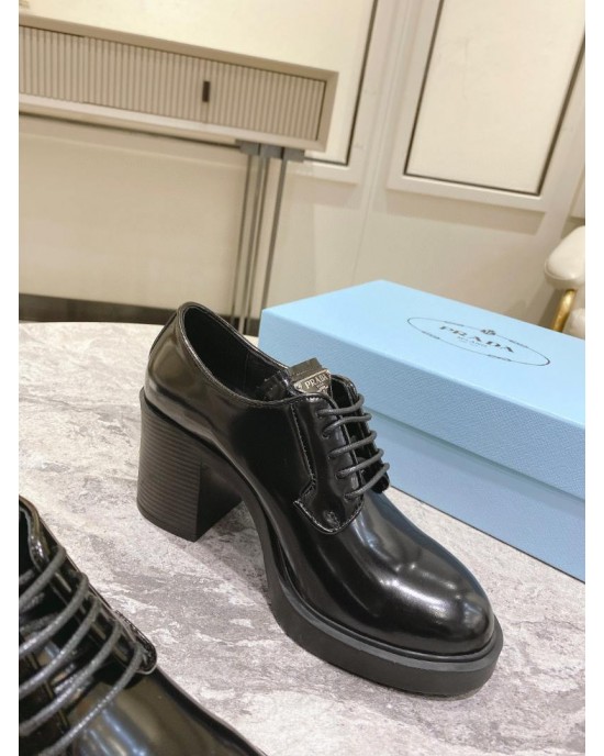 נעלי פראדה עקב