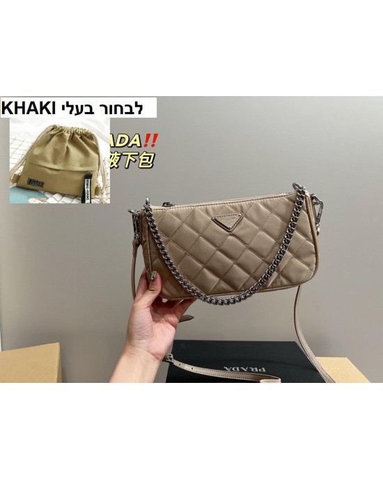 תיק פראדה במגוון צבעים תיק פראדה במגוון צבעים