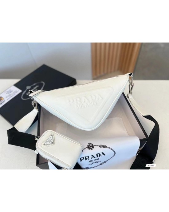 תיק פראדה המבוקש בצבעים מטורפים