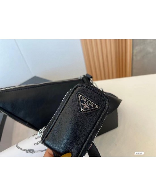 תיק פראדה המבוקש בצבעים מטורפים