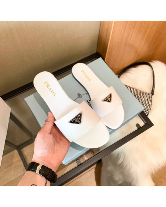 סנדלי פראדה