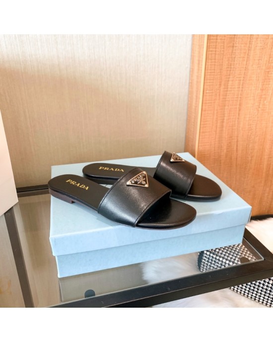 סנדלי פראדה