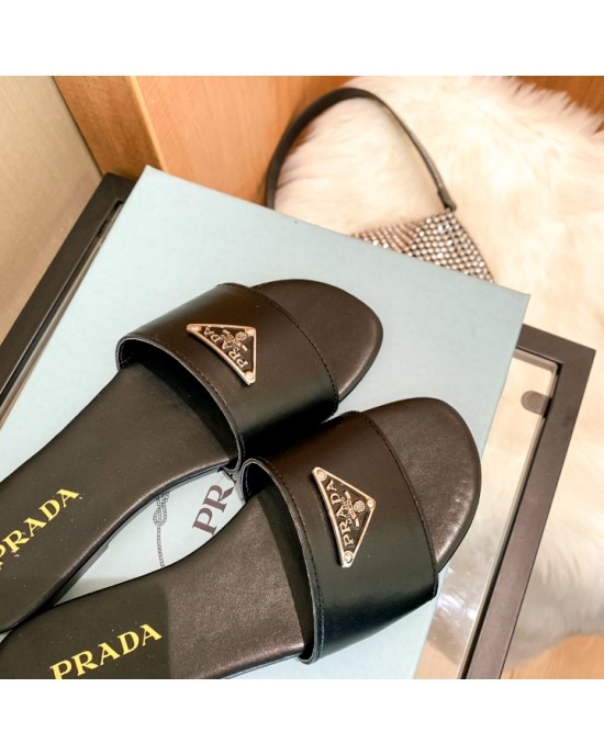 סנדלי פראדה