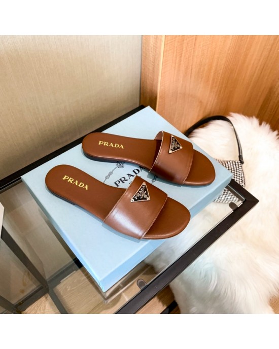 סנדלי פראדה