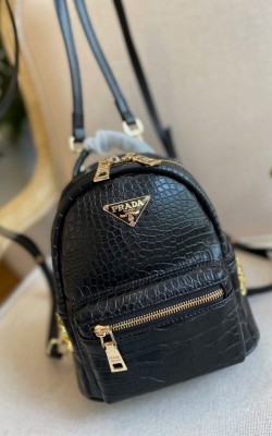 תיקי פראדה מהממים