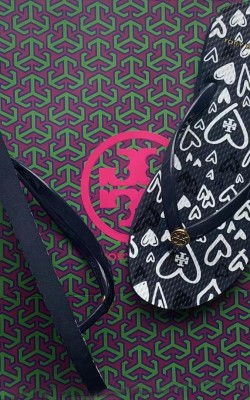 כפכפי טורי בצבעים חדשים , קולקציית 23