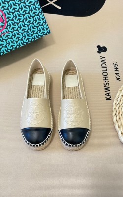 נעלי בובה טורי