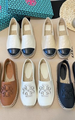 נעלי בובה טורי