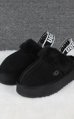 כפכפי UGG פלטפורמה