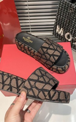 כפכפי ולנטינו