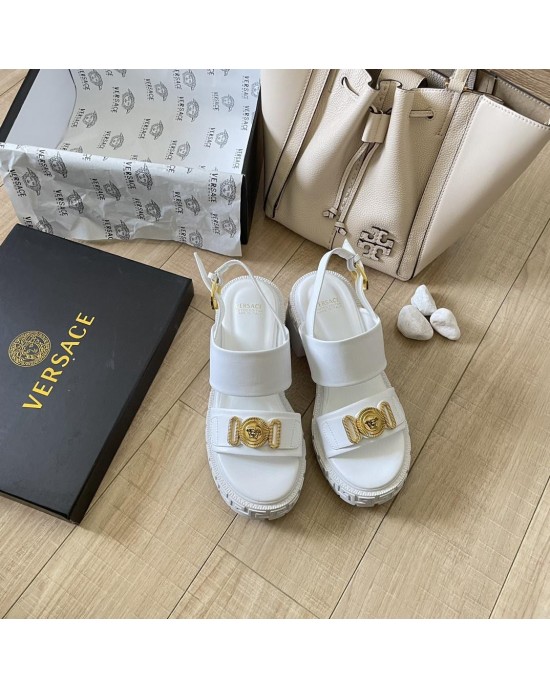 סנדלי עקב  ורסצ'ה