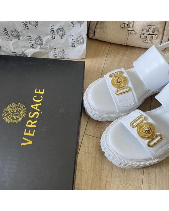 סנדלי עקב  ורסצ'ה