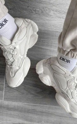 נעלי אדידס ייזי 500