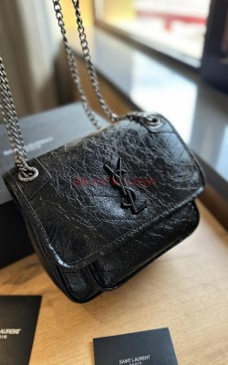 תיק איב סאן לורן 