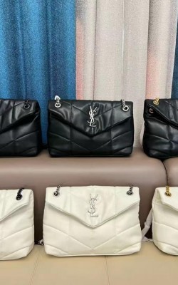 תיקי איב סאן לורן 