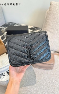 תיק איב סאן לורן 18 ס"מ