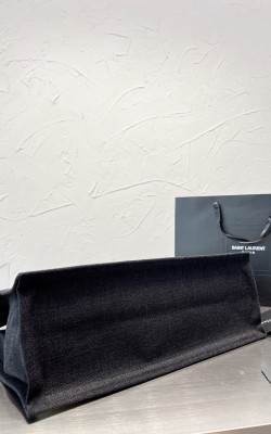 תיק איב סאן לורן