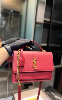 תיק איב סאן לורן