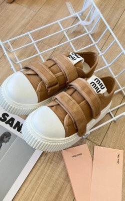 נעלי מיו מיו