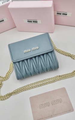 תיק מיו מיו במגוון צבעים