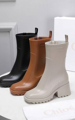 מגפי קלואה המבוקשות במבצע לכבוד יום הרווקים הסיני 