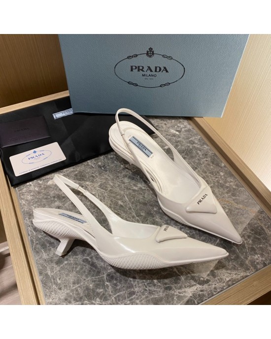 סנדלי פראדה