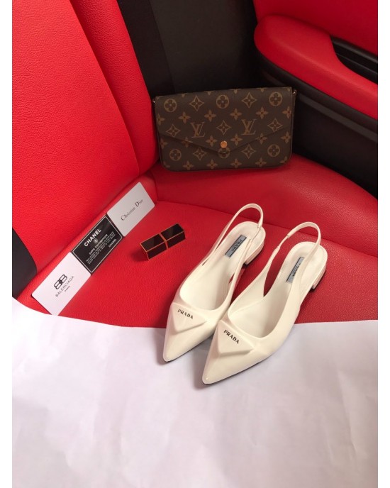 סנדלי פראדה