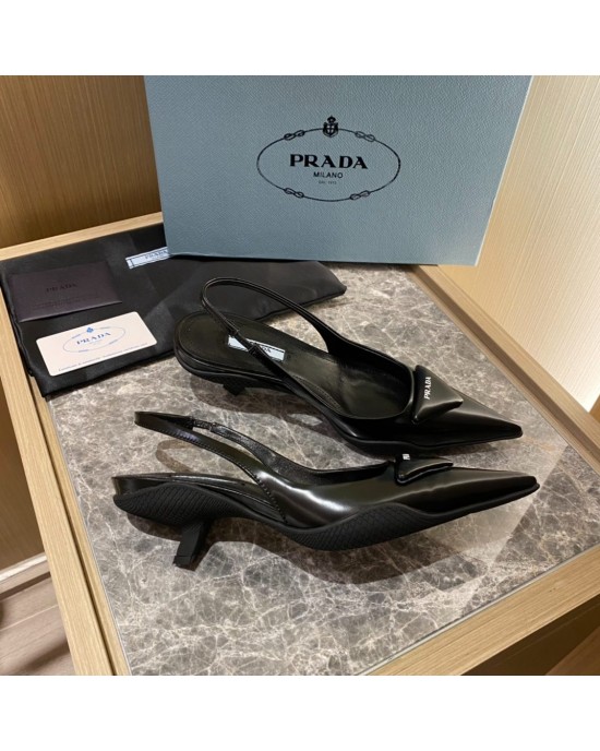 סנדלי פראדה