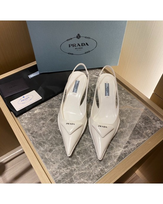 סנדלי פראדה