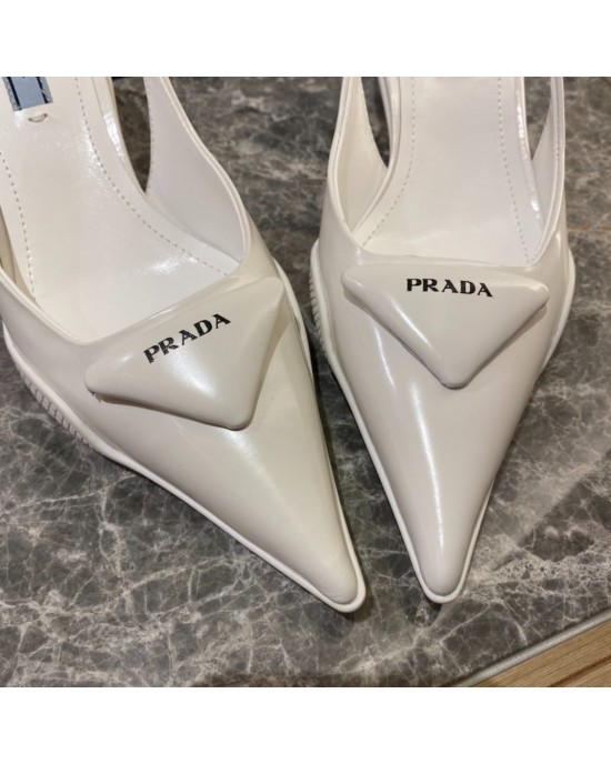 סנדלי פראדה