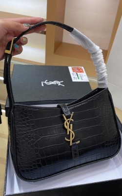 תיק איב סאן לורן