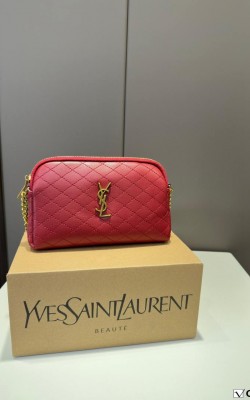 תיק איב סאן לורן