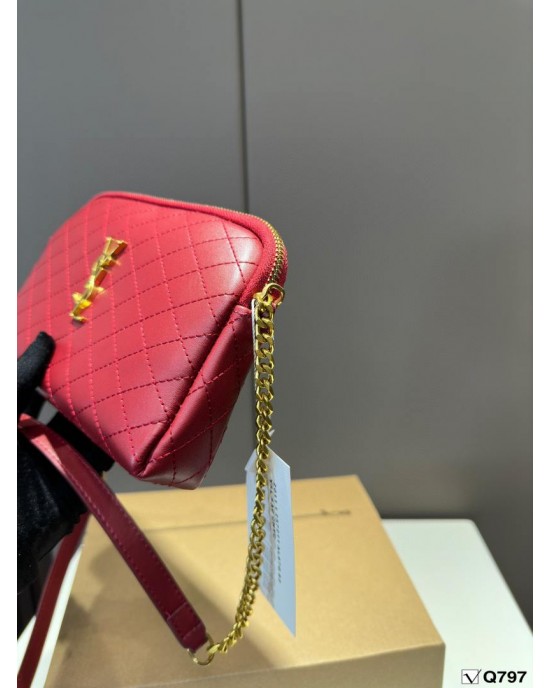 תיק איב סאן לורן