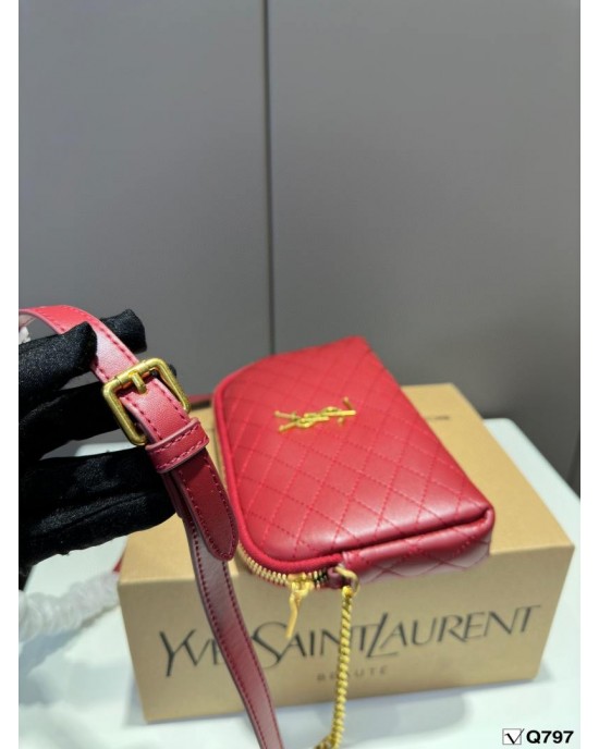 תיק איב סאן לורן