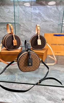 תיק לואי מהמם בשלושה צבעים 