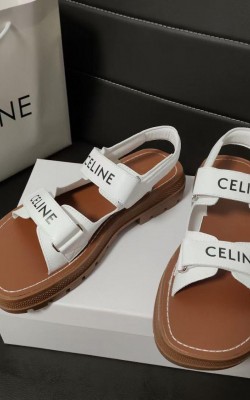 סנדלי סלין בשתי צבעים