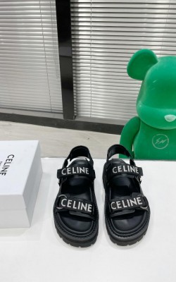 סנדלי פלטפורמה סלין