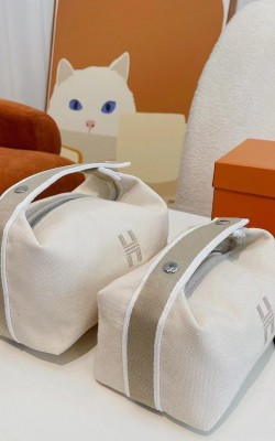 תיק הרמס שתי גדלים